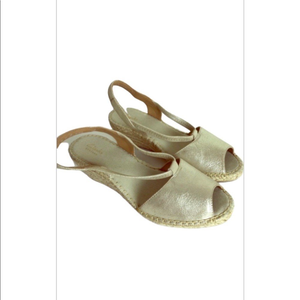 Clarks Gold espadrilles wedges size 9.5